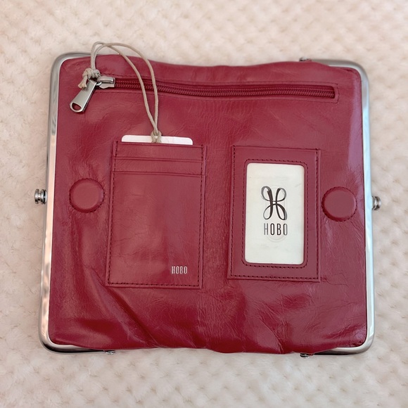 New HOBO Clutch Wallet in gorgeous Cranberry color. 100% Genuine Leather - Picture 4 of 14